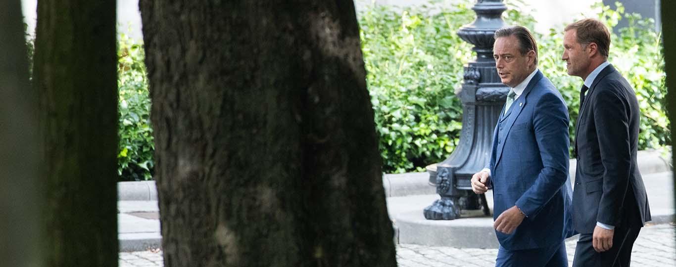 Bart De Wever en Paul Magnette op weg naar de koning na de verkiezingen in 2020