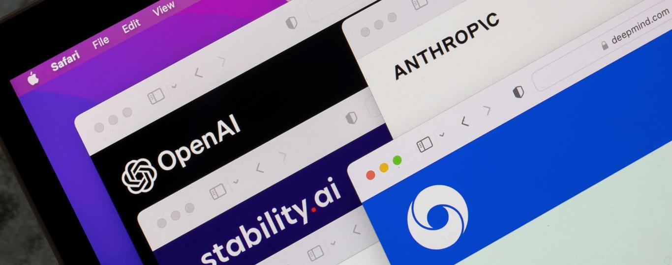 websites van open-AI-bedrijven op een tablet