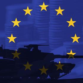 silhouet van een tank voor een achtergrond met stapel muntstukken en de Europese sterren