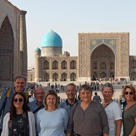 groepsfoto Etion in Oezbekistan