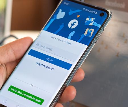 facebook inlogscherm op android-smartphone