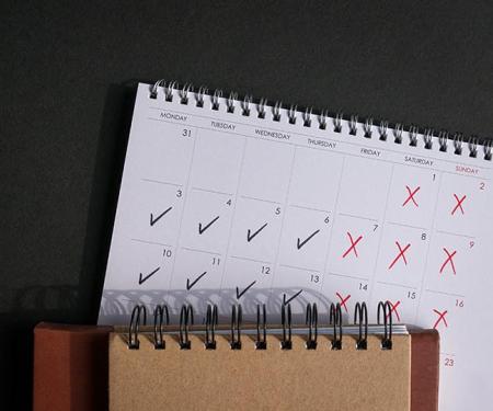 kalender met aanduiding van weekends van 3 dagen