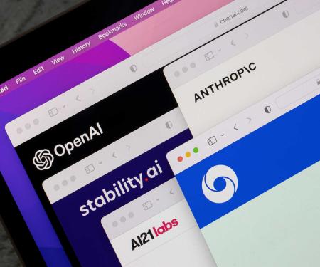 websites van open-AI-bedrijven op een tablet