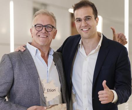 Dirk Van Eyck en zoon Karl met de Kempenaar-trofee
