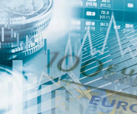 rentestijging, grafiek en geld in euro’s